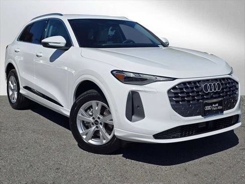 New 2025 Audi Q5 Premium AWD/4WD image 1
