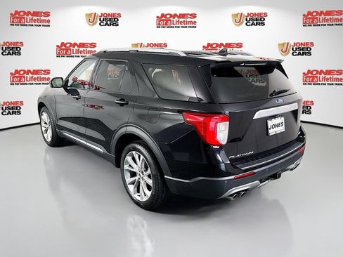 Used 2021 Ford Explorer Platinum w/ Equipment Group 601A AWD/4WD image 2