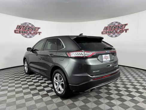 Used 2018 Ford Edge Titanium w/ Ford Safe & Smart Package FWD image 5