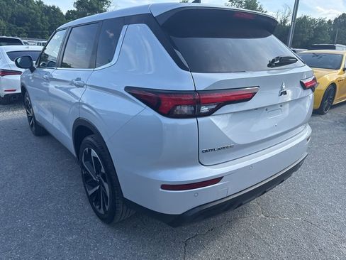 Used 2022 Mitsubishi Outlander ES FWD image 4