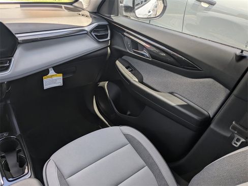 New 2026 Chevrolet TrailBlazer LT w/ Convenience Package image 19