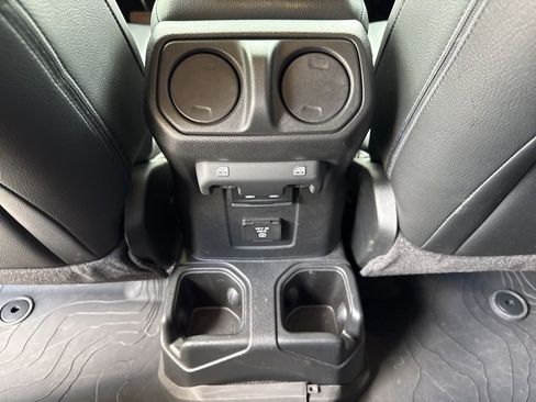 Used 2023 Jeep Gladiator Rubicon w/ LED Lighting Group AWD/4WD image 21