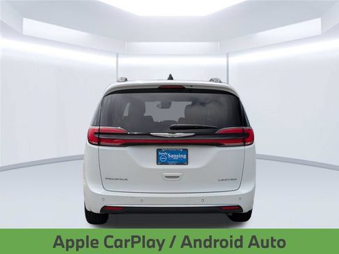 Used 2023 Chrysler Pacifica Limited FWD image 6