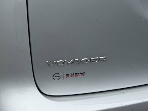 Used 2023 Chrysler Voyager LX FWD image 22