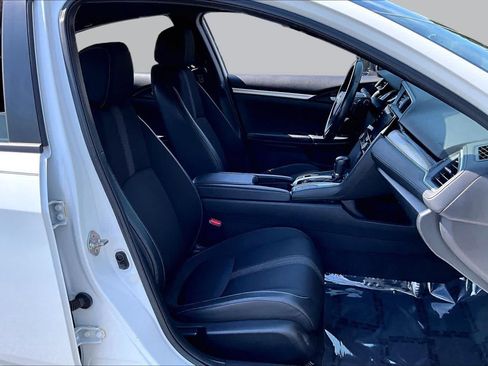 Used 2019 Honda Civic Sport image 9