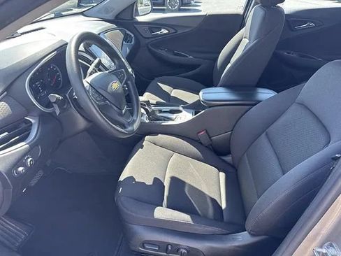 Used 2024 Chevrolet Malibu LT FWD image 8