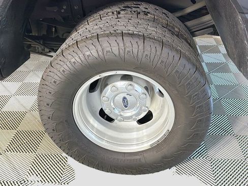Used 2022 Ford F350 Platinum w/ FX4 Off-Road Package image 34