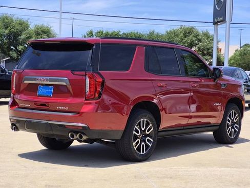 Used 2024 GMC Yukon AT4 AWD/4WD image 5