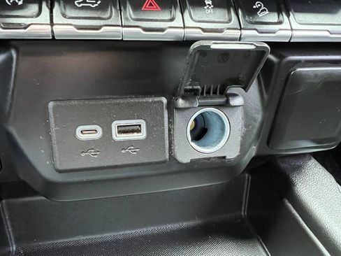 Used 2021 Chevrolet Silverado 1500 LT Trail Boss w/ Bed Protection Package AWD/4WD image 43