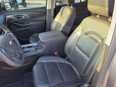 Used 2020 Chevrolet Traverse Premier image 20