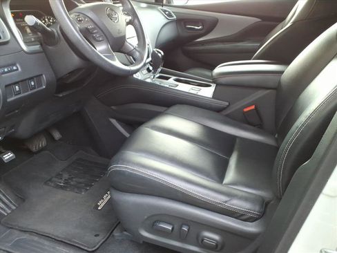 Used 2022 Nissan Murano SV w/ SV Midnight Edition Package image 13