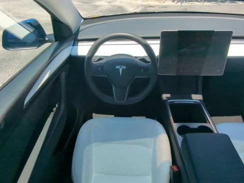 Used 2023 Tesla Model Y Long Range AWD/4WD image 20