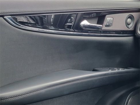 Certified 2022 Lincoln Nautilus Reserve w/ Equipment Group 201A image 37