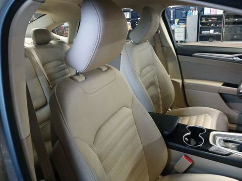 Used 2015 Ford Fusion SE image 43