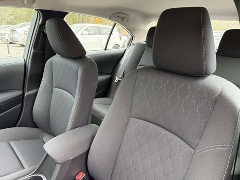 Used 2025 Toyota Corolla LE image 10