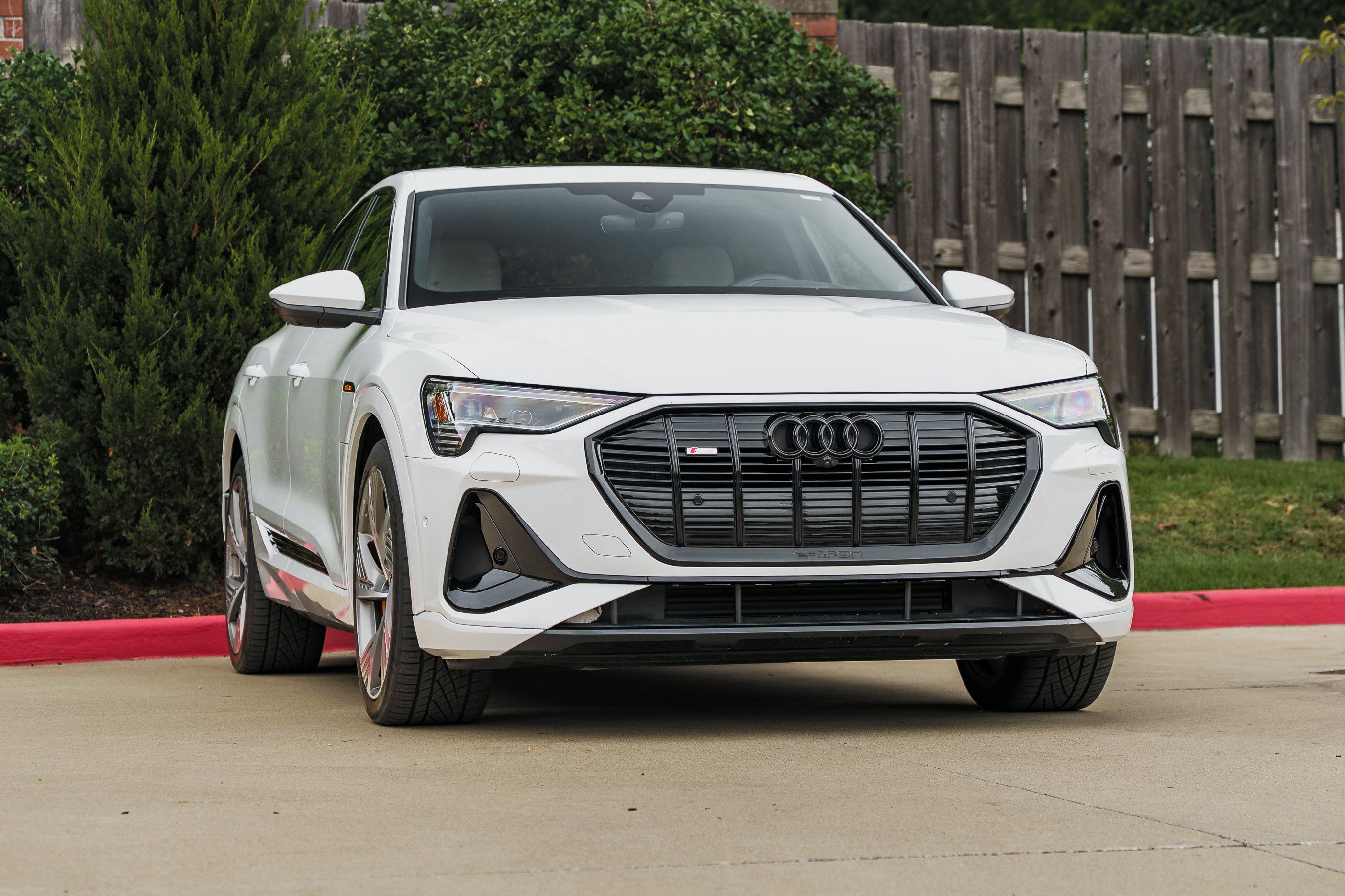 Used 2023 Audi e-tron Prestige w/ Prestige Package AWD/4WD image 1