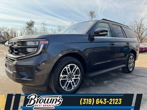 Used 2025 Ford Expedition Active image 1