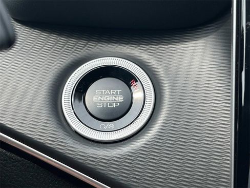 New 2025 Jeep Grand Cherokee Laredo X w/ Luxury Tech Group I image 27