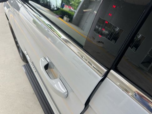 Certified 2025 Ford Expedition Max Platinum AWD/4WD image 15