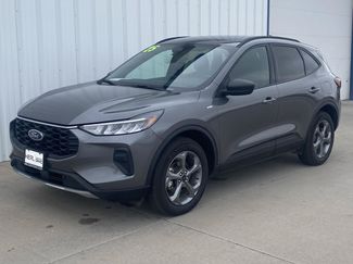 Used 2025 Ford Escape ST-Line AWD/4WD video 1