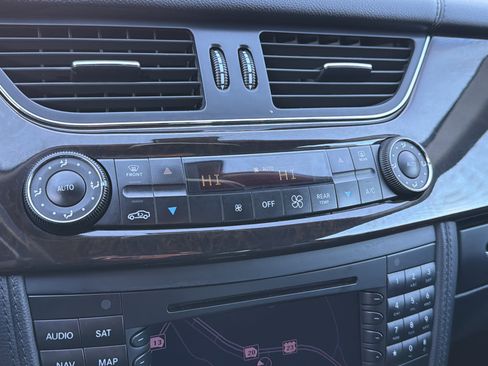 Used 2006 Mercedes-Benz CLS 500 image 31