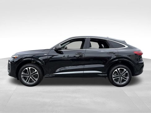 Used 2025 Audi Q5 Premium w/ Convenience Package AWD/4WD image 4