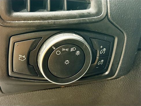 Used 2018 Ford Focus SE image 12