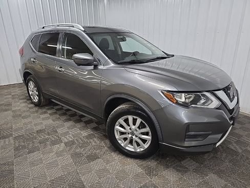 Used 2018 Nissan Rogue SV w/ Sun & Sound Touring Package image 7