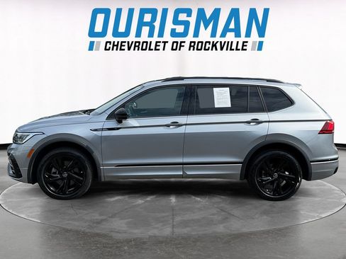 Used 2023 Volkswagen Tiguan SE R-Line FWD image 3