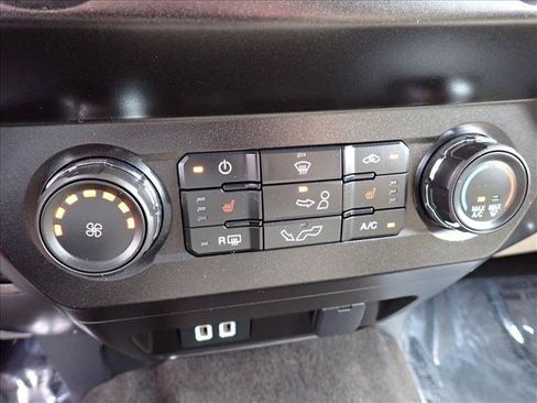 Used 2020 Ford F150 XLT w/ Equipment Group 302A Luxury AWD/4WD image 19