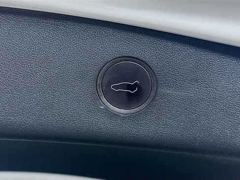 Used 2023 Tesla Model 3 Standard Range RWD image 30