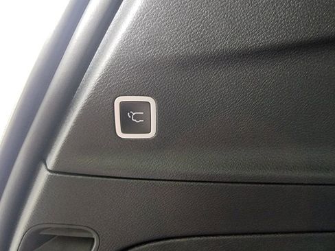 New 2026 Chrysler Pacifica Select image 10