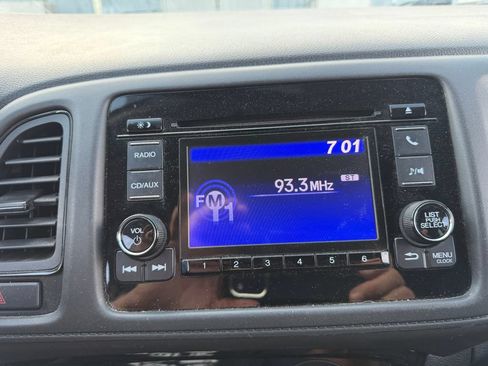 Used 2017 Honda HR-V LX image 10