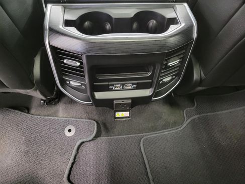Used 2023 RAM 1500 Laramie AWD/4WD image 22