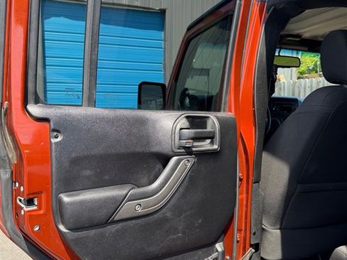 Used 2014 Jeep Wrangler Unlimited Sport w/ Quick Order Package 24S AWD/4WD image 29