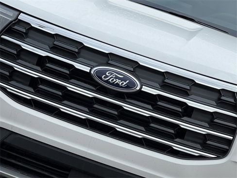 New 2026 Ford Explorer Active w/ Active Comfort Package image 3