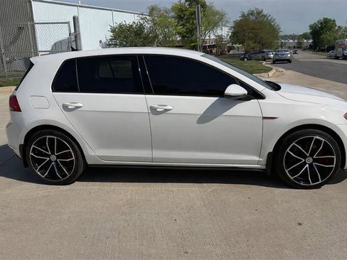 Used 2016 Volkswagen GTI SE image 7