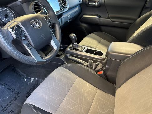 Used 2023 Toyota Tacoma TRD Sport w/ Black Out Package (TMS) AWD/4WD image 12