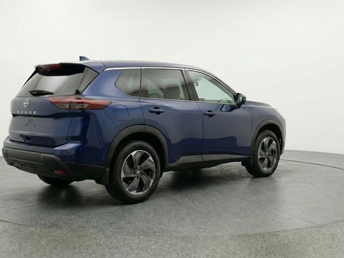 Used 2025 Nissan Rogue SV FWD image 9