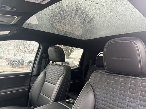 Used 2025 GMC Sierra EV Denali image 22