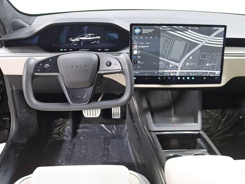 Used 2021 Tesla Model S Plaid image 14