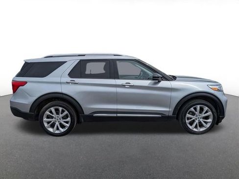 Certified 2024 Ford Explorer Platinum w/ Technology Package AWD/4WD image 2