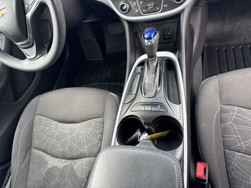 Used 2018 Chevrolet Volt LT image 31