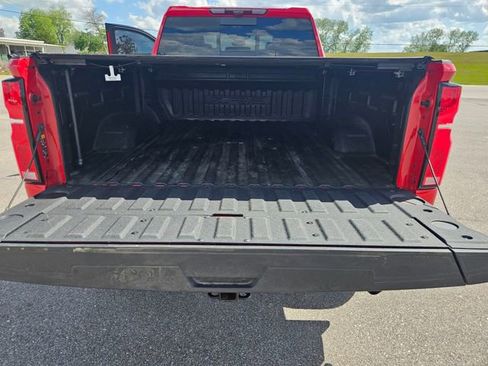 Used 2024 Chevrolet Silverado 2500 ZR2 w/ Technology Package image 23