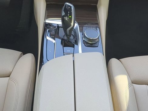 Certified 2023 BMW 540i 540i w/ Convenience Package image 20