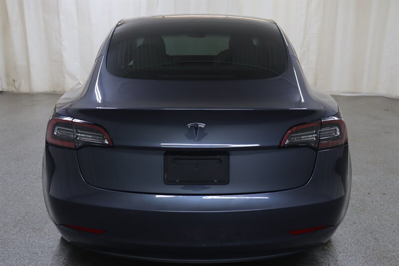 Used 2020 Tesla Model 3 Standard Range RWD image 5