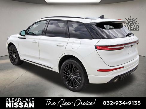 Used 2025 Lincoln Corsair FWD w/ Equipment Group 101A image 5