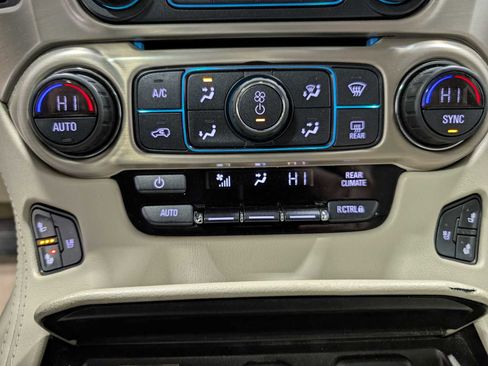 Certified 2017 GMC Yukon Denali image 32