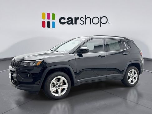 Used 2023 Jeep Compass Latitude w/ Sun and Sound Group AWD/4WD image 1