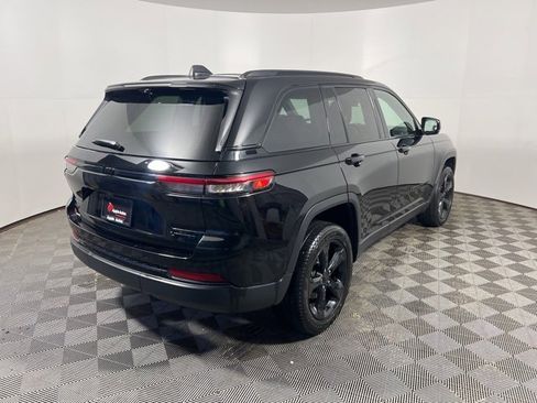 Certified 2023 Jeep Grand Cherokee Limited w/ Luxury Tech Group II image 8